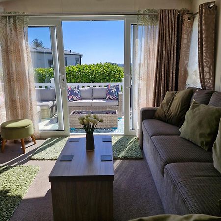Beautiful 2 Bedroom Caravan, Holiday Park Tenby Saint Florence Ngoại thất bức ảnh