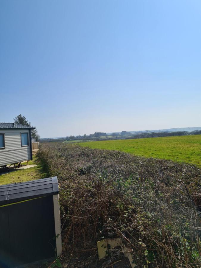 Beautiful 2 Bedroom Caravan, Holiday Park Tenby Saint Florence Ngoại thất bức ảnh