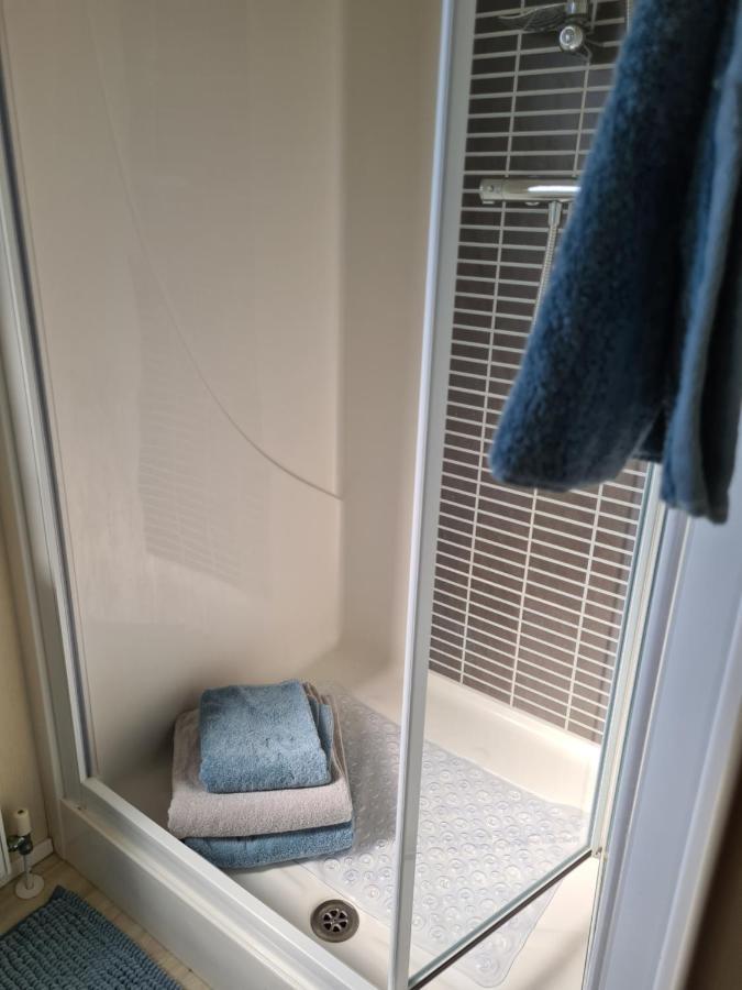Beautiful 2 Bedroom Caravan, Holiday Park Tenby Saint Florence Ngoại thất bức ảnh