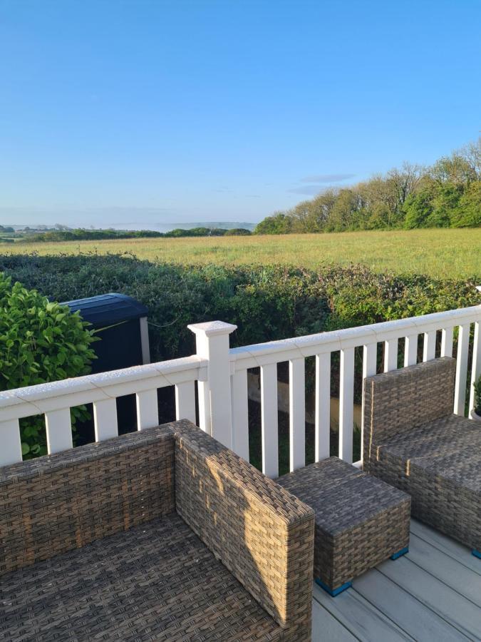 Beautiful 2 Bedroom Caravan, Holiday Park Tenby Saint Florence Ngoại thất bức ảnh
