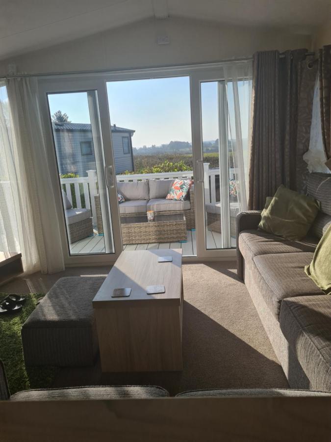 Beautiful 2 Bedroom Caravan, Holiday Park Tenby Saint Florence Ngoại thất bức ảnh