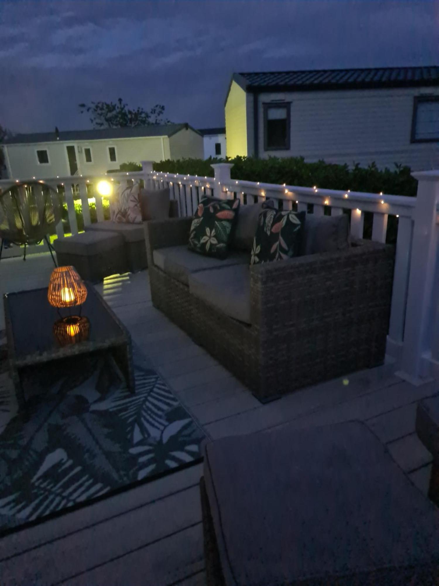 Beautiful 2 Bedroom Caravan, Holiday Park Tenby Saint Florence Ngoại thất bức ảnh